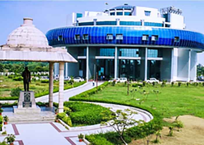 yespunjab's tweet photo. Lucknow: Student groups clash over 'loud music' at Ram Navami celebrations https://t.co/yocqvSTOQK
#Lucknow #StudentGroup #LoudMusic #RamNavamicelebrations #Wednesday #University #SanjayKumar #YesPunjab https://t.co/ajyekiGAV9