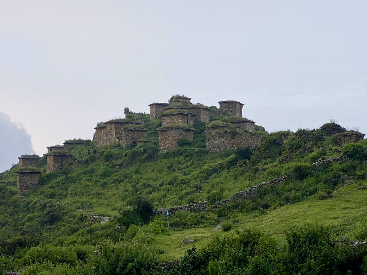 KaipachaE's tweet photo. Can you imagine arriving at an ancient citadel at more than 3,800 meters above sea level and seeing the horizon and being above the clouds, this amazing citadel is Rupac, the kingdom of the Atavillos.#peru #lima #rupac #trekking #hiking #adventure #explore #travel #travelblog https://t.co/reAexyli8E
