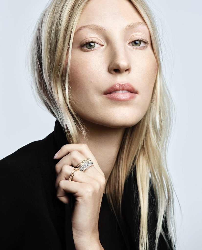 ZoonZones's tweet photo. Piaget ประกาศแต่งตั้งนักแสดงหนุ่มอย่าง 'อาโป-ณัฐวิญญ์' และพระเอกสุดฮอต 'อีจุนโฮ' เป็น Global Ambassador ชาวไทยและชาวเกาหลีคนแรกของแบรนด์ หลังเดินทางไปร่วมงาน Watches and Wonders 2024 เมื่อวันที่ 9-11 เม.ย. 2024 ที่ผ่านมา 
#PiagetSociety #Piaget150 
#ApoNattawin #LeeJunho https://t.co/b0e9yIWIh1