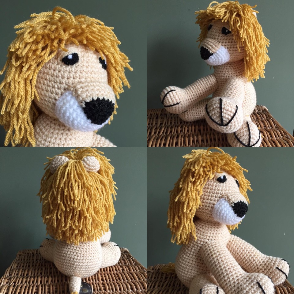 King of the jungle 🦁 This roarsome chap is available from my Etsy shop right now. bitzas.etsy.com/listing/290555… #lion #handmade #firsttmaster #craftyfeatures #etsy #MHHSBD #earlybiz
