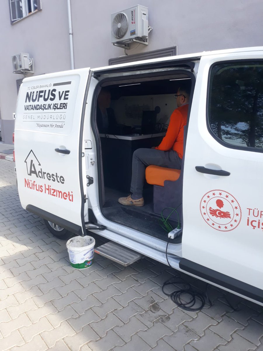 Mobil Hizmet Aracı ile Kahramanmaraş Açık Ceza İnfaz Kurumundaki  33 vatandaşımızın kimlik kartı müracaatı alınmıştır.

#HayatınızınHerAnında 
<a href="/AliYerlikaya/">Ali Yerlikaya</a> 
<a href="/itasyapan/">İbrahim Taşyapan</a>
<a href="/TCNufus/">Nüfus ve Vatandaşlık İşleri Genel Müdürlüğü</a> 
<a href="/mukerrem_unluer/">Mükerrem Ünlüer</a> 
<a href="/TCkahramanmaras/">Kahramanmaraş Valiliği</a> 
<a href="/sevgulzengin_/">Sevgül Zengin</a>