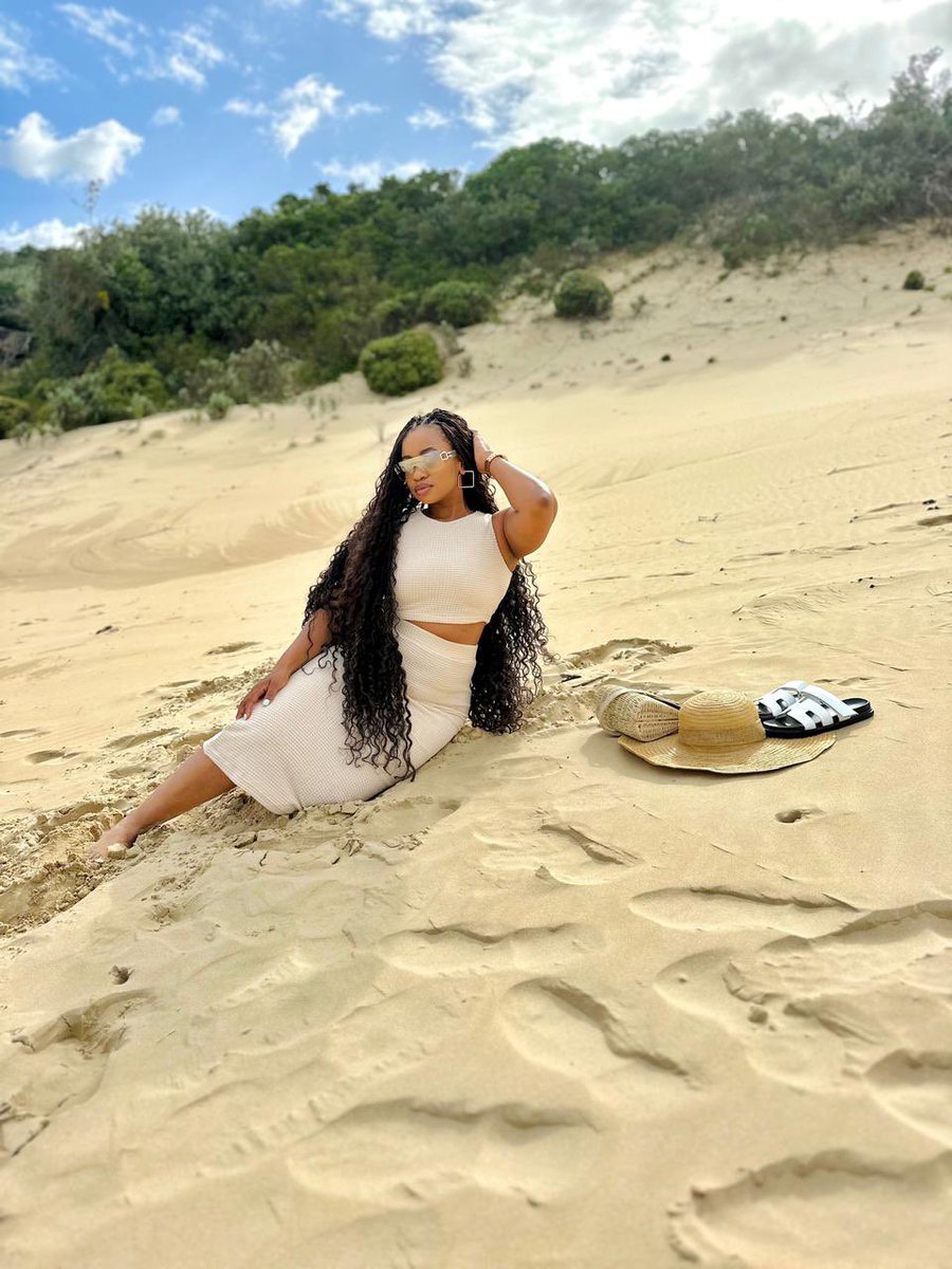 BraidsBySarah's tweet photo. Happy client❤️🫶🏻@iNtokazi_P 

Boho braids done by me @BraidsBySarah am based in Morningside Durban  i do housecalls but I charge money for transport please whatsapp me or call me 0677147649 to book an appointment #girlstalkza #GirlTalkZA #RHOD #Nonku #durban https://t.co/KXM9tqmAWh