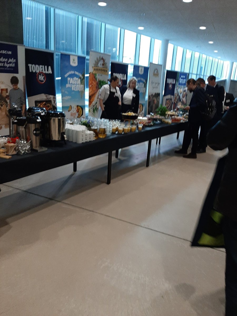 PetriToikka's tweet photo. Kokousputki jatkuu. Nyt ollaan Turussa. Aamu alkaa maistuvalla aamiaisella. Oman talon tuotteilla toki. #HKScan https://t.co/5UsqoLQ1Wo