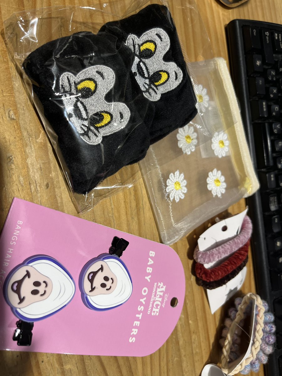 kiiinyo's tweet photo. なんか高校生の頃の自分も買ってそうなものを32才になっても買っちゃう👶 https://t.co/GriKdNoOlZ