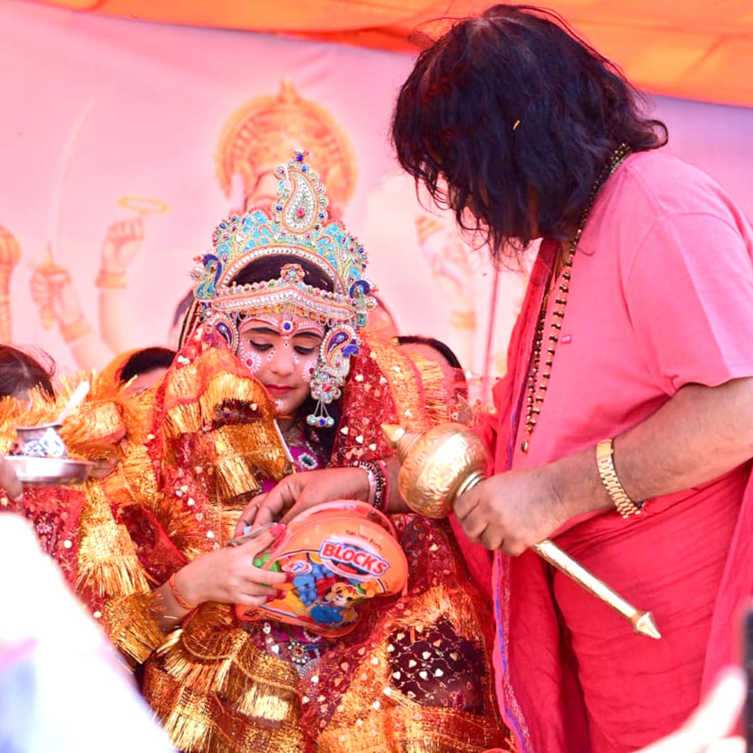 AcharyaKaushikG's tweet photo. चैत्र नवरात्रि के विशेष अवसर पर पूज्य महाराज श्री जी के कृपामयी सानिध्य में जम्मू कटरा में  संपन्न हुआ श्रीमद देवी भागवत कथा का अनुपम आयोजन
समापन सत्र के पावन एवं भावविभोर कर देने वाले छाया चित्र

#तुलसीतपोवनआश्रम #acharyashrikaushikjimaharaj #kaushikjimaharaj https://t.co/FH6rtyta2T