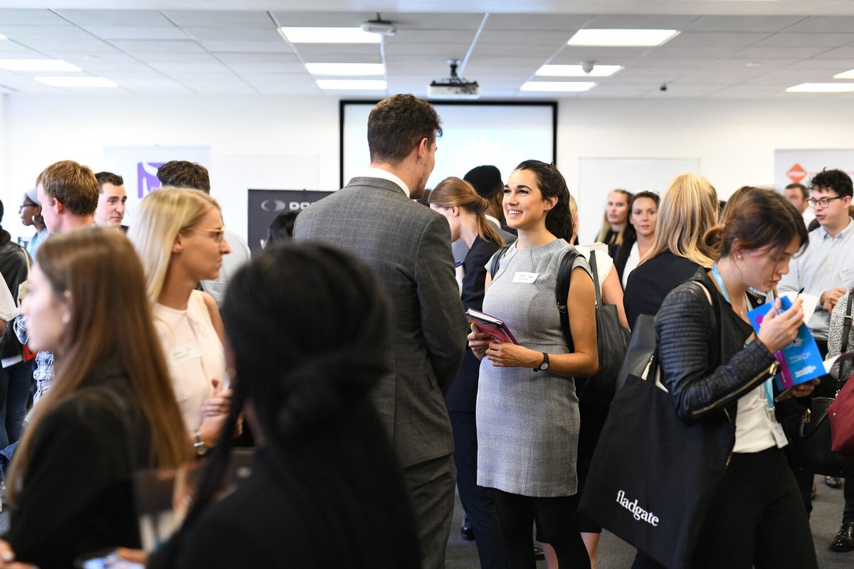 A careers fair is a great way for you to find graduate jobs, work placements and internships. Ahead of our Careers Fair at our Moorgate campus today, we're sharing some tips on how to make the most of the opportunities on offer ➡️ ow.ly/TzE650Rh3Av