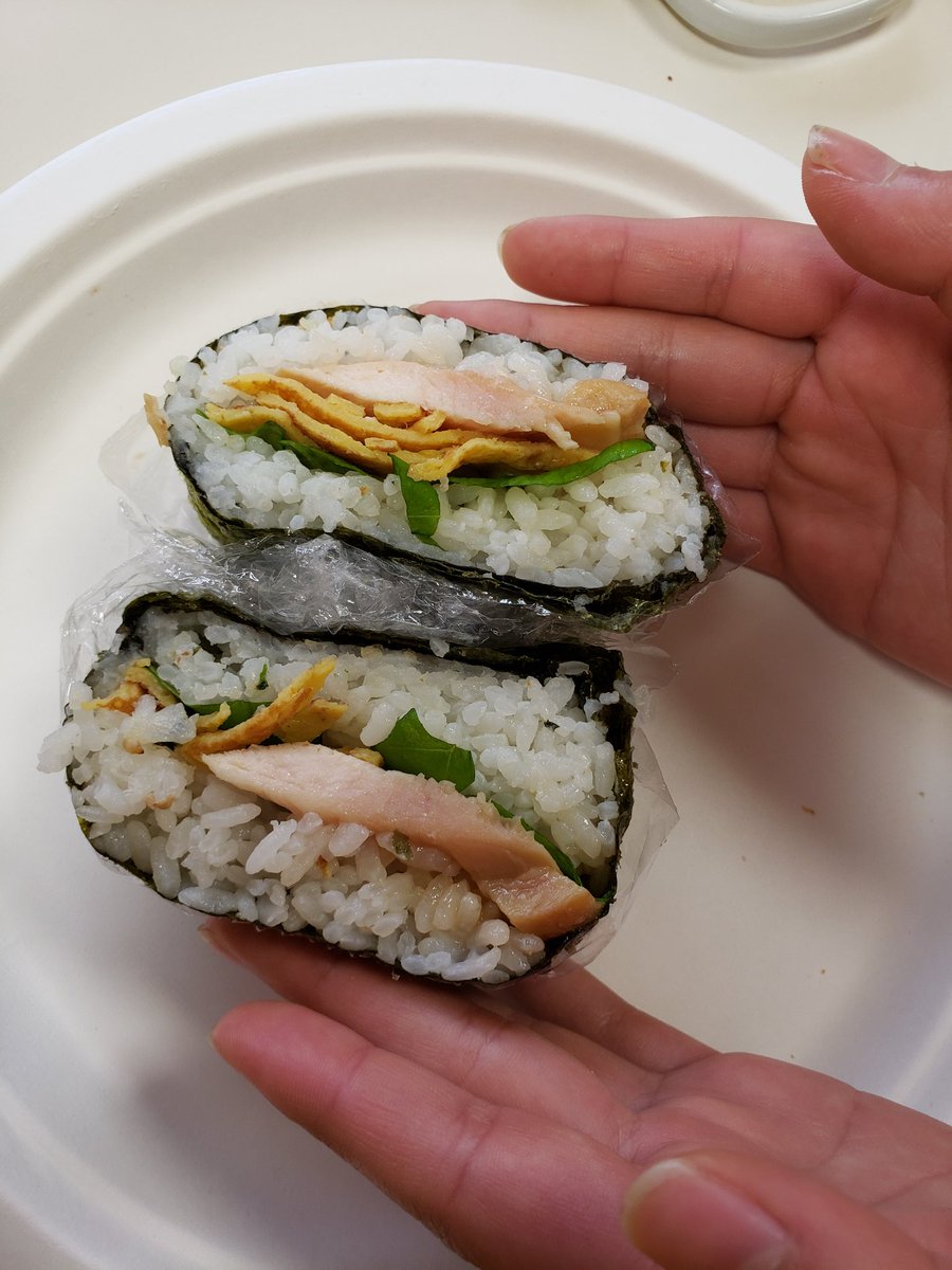 tsurukawayui's tweet photo. Ｃちゃんの作ったおにぎらず🍙 https://t.co/459HeXGlhI