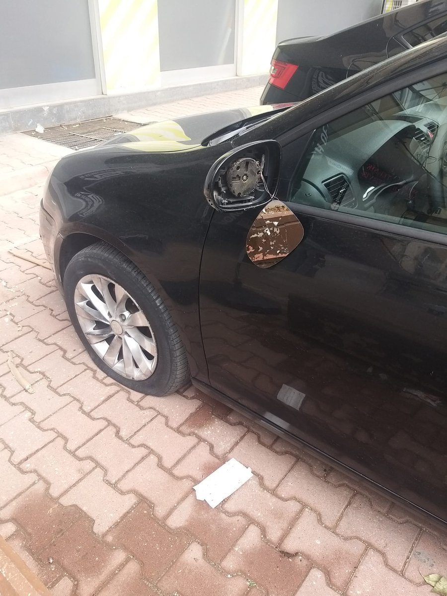 Furkan__Durusu's tweet photo. 2⃣ 1 Kasım 2021 tarihinde yine Alparslan Hoca'nın evine gelerek Alparslan Hoca'nın kullanmakta olduğu araca zarar verdi. https://t.co/puJTCR6jQX