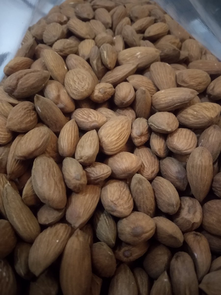 Experience the pure authenticity of Kashmiri almonds and walnuts, known for its numerous health benefits. Untouched by preservatives and free from harmful substances. Elevate your taste experience by ordering today. ☺🥰