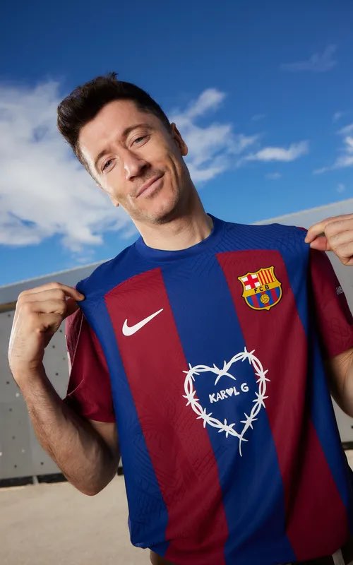 BlxckNews's tweet photo. Un Clásico siempre es un Clásico. Por lo que vamos a realizar un sorteo de la nueva camiseta del Barça 🤯

Para participar: 
- Dale RT y MG al tweet ❤️
- Sigue a @Ctinfo_17 y a @BlxckNews ✍️
- *OPCIONAL* Mencionar a un amigo (doble participación)

Daremos el ganador el día 21 de Abril 🗓️