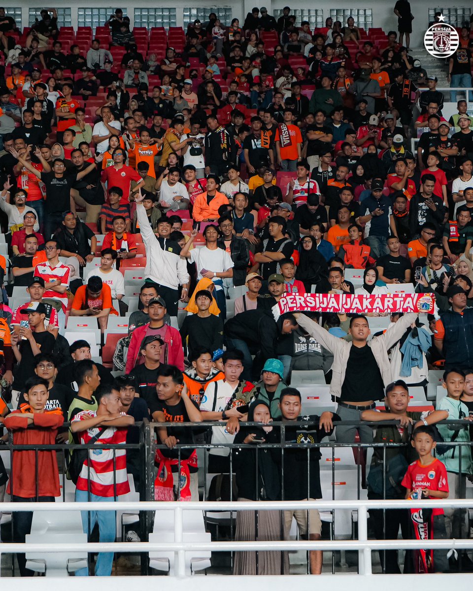 Persija_Jkt's tweet photo. Terima kasih atas cinta kalian, Jak! 👆🏻❤️

#Persija #Fightin95pirit https://t.co/jNG5kiH7Qr
