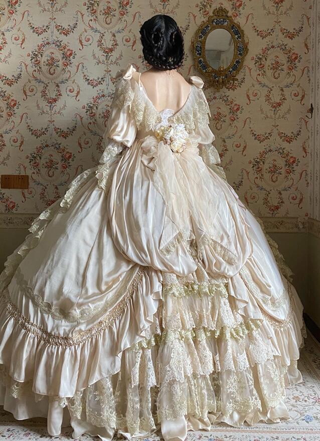 #DeadlineReminder Airfreeing Heavy Design Rococo Classic Wedding Dress Full Set Pre-order will be Closed in a day! Good for down payment^_^
Link: my-lolita-dress.com/h-product-deta…