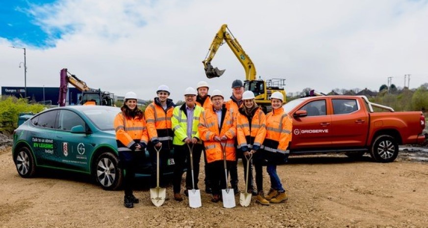Gridserve has begun construction on the new electric forecourt at Markham Vale, which will serve visitors, local businesses and communities around Markham Vale and the wider Derbyshire area: dlvr.it/T5fsM2 #LoveChesterfield #ChesterfieldNews @MarkhamVale