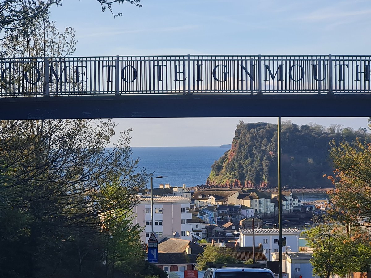 Beautiful morning.

The view from the school gate this morning.

@poppygibsonuk - one for you!