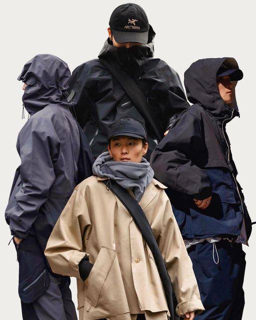 CALLIA_K_T_C_C's tweet image. #меми #мемы
Чипиздим в стиле #gorpcore за своим кофе с корицей