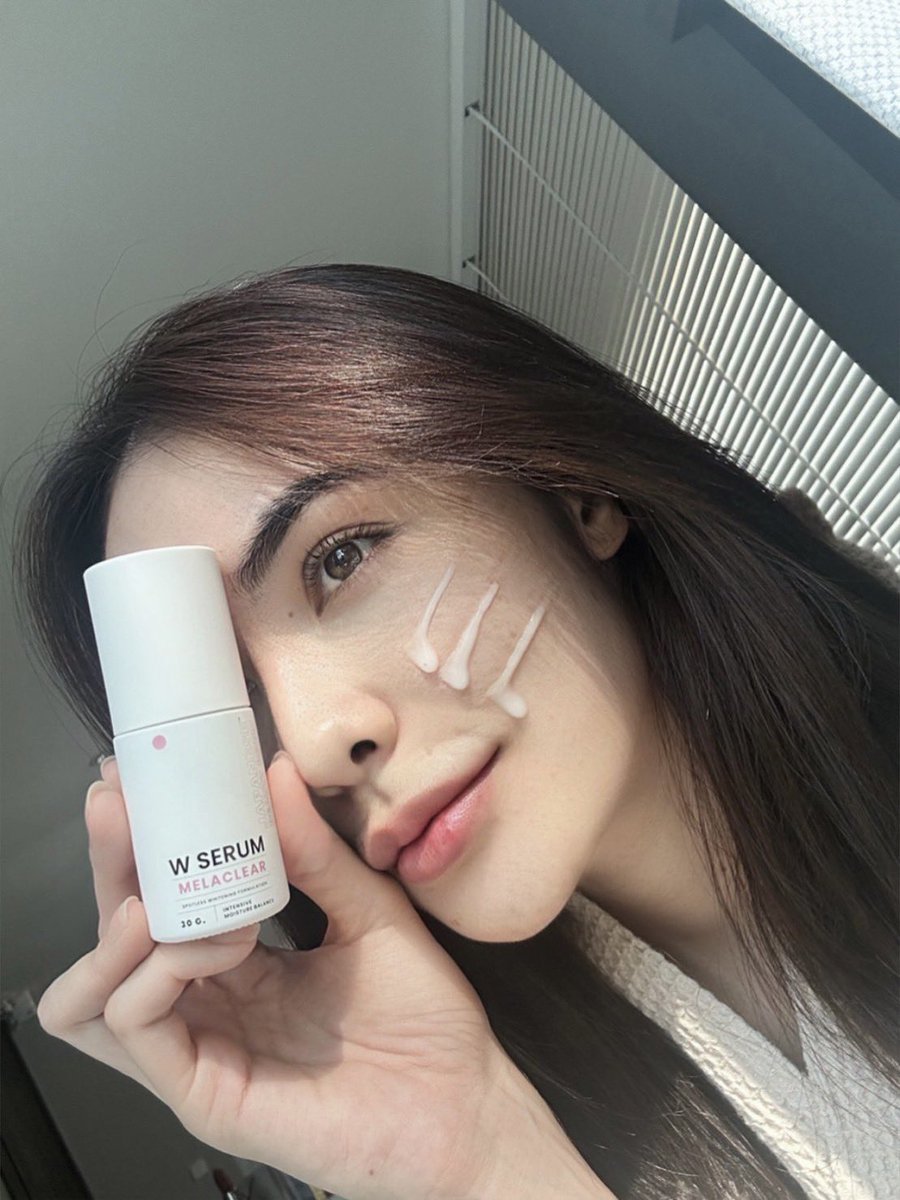 WinkwhiteCoTh's tweet photo. คูมชา พรีเซนเตอร์ สวยจัง 🥰
ใช้ 𝐖 𝐂𝐫𝐞𝐚𝐦 & 𝐖 𝐒𝐞𝐫𝐮𝐦 ทุกวัน
ผิวหน้าใสขึ้นมากๆ หน้าสดคือปังสุดๆ
มุเร้ก 🐰 ติดใจมาก ใช้ต่อเนื่อง 2 ปีซ้อน
แต่งหน้าทุกวัน แต่ละวันเจอมลภาวะเยอะมาก
แต่ผิวแข็งแรง เอาอยู่ ไม่เป็นสิว ไม่โทรมเลย
#WINKWHITE #WCREAM #WSERUM #ชาล็อตออสติน https://t.co/NHY04lifnX