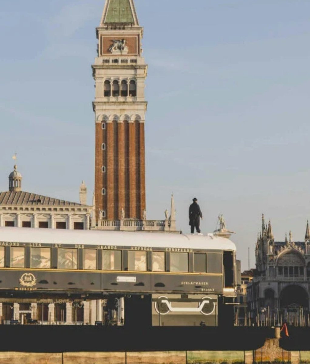 cppluxury's tweet photo. Venice Simplon-Orient-Express sails into Venice – La Biennale di Venezia
https://t.co/4SxU7lMcbf (full article)
#VeniceSimplonOrientExpress #VSOE #JRartist #LObservatoire #Venice #LaBiennaleDiVenezia #Belmond #TheArtOfBelmond #LVMH @LVMH @belmond https://t.co/a02ybt9e6i