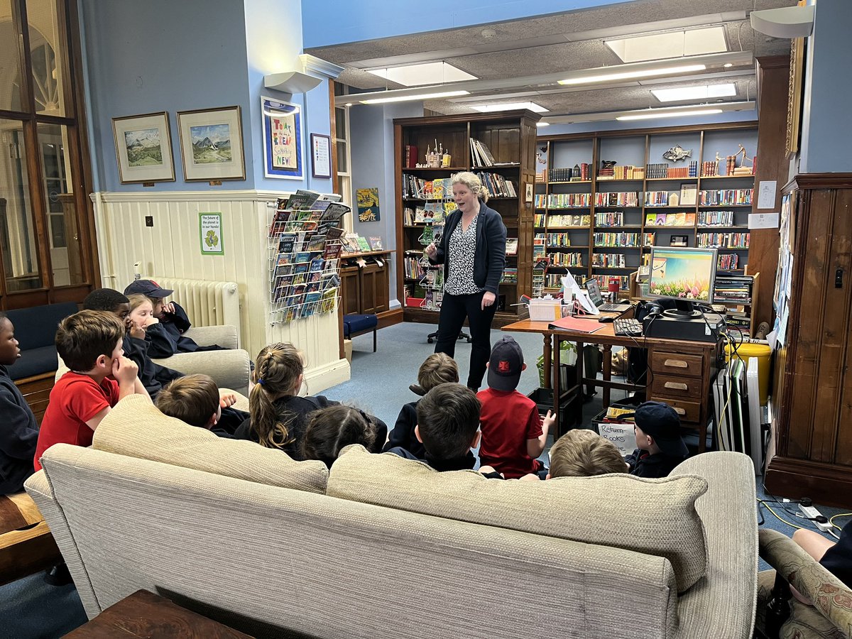 P3 had their first visit to the main library to take out books for reading for enjoyment today! #cargilfieldconnected