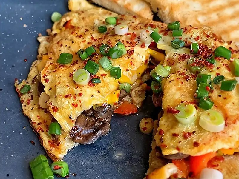 PvCookingCom's tweet image. 🥚🍄 Craving a light but filling meal? Try this easy Mushroom Omelette recipe! Packed with protein and flavor from earthy mushrooms and sweet bell peppers. Add gouda for a cheesy twist! 🧀🔗 Click to cook: amazespice.com/138-mushroom-o… #BreakfastOfChamps #Foodie #HealthyEating