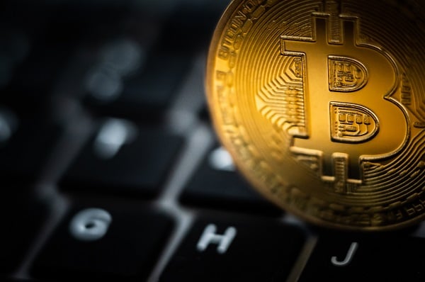 Bitcoin mining profitability plummets by 75% - londonlovesbusiness.com/bitcoin-mining…