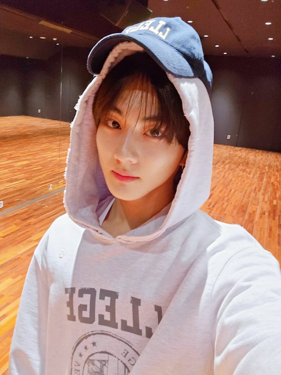 enhypenweverse's tweet image. [ #정원’s Post ] 240418

#JUNGWON: Someone is under my hat

@ENHYPEN_members @ENHYPEN #ENHYPEN #엔하이픈