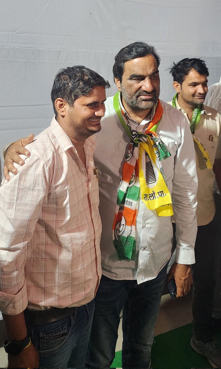 tarachandRLP's tweet photo. नागौर लोकसभा क्षेत्र
चुनावी समर के बीच बड़े भाई साहब हनुमान जी बेनीवाल का आशीर्वाद मिला
@hanumanbeniwal
@NarayanBeniwal7 @RLPINDIAorg https://t.co/HL2FNXgHR3