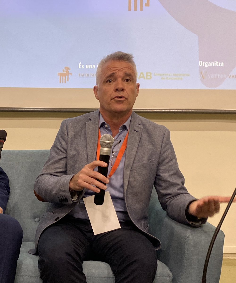 El degà d’<a href="/UABveterinaria/">Facultat de Veterinària de la UAB</a>, <a href="/ManelLopezBejar/">Manel Lopez-Bejar</a>, presenta la Primera Jornada Ocupacional: “Volem fer més propera la professió als estudiants i aclarir les sortides professionals”.

#UAB