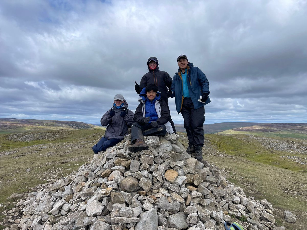 DofEWNAT's tweet photo. Day 2 Springwood Gold- bright day, very windy. Navigation fantastic, teamwork &amp; morale good- long high route- wonderful views - @AlfrescoA @SHSKingsLynn @EDP24 https://t.co/zag4XEF6Pf