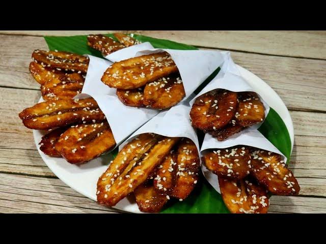yu___kt's tweet photo. some desserts from western visayas
•napoleones - a flaky puff pastry w/ custard filling
•piaya - muscuvado filled unleavened flat bread (may flavors din like ube,mango)
•pinasugbo - thinly sliced banana coated w/ caramelized sugar
#AlamMoBaMagiliw #ALAMAT #ALAMAT_Dayang https://t.co/Wca9cyIYSv