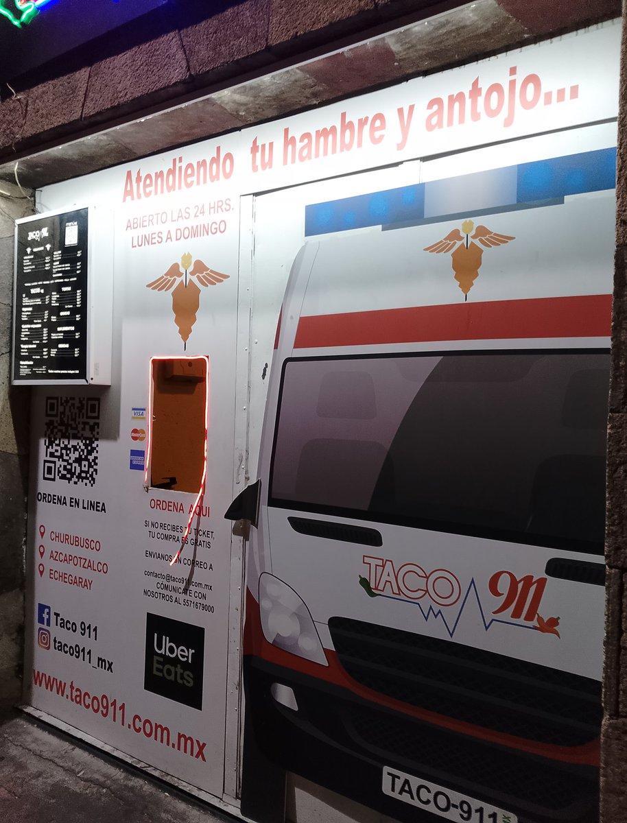 En Azcapotzalco hay un expendedor automático de tacos, ¡AUTOMÁTICO! Vivimos en el 2050 sin saberlo.