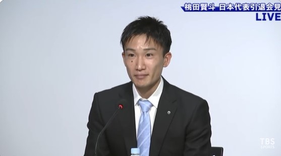 Apresiasi kepada Kento Momota! 

*Tunggal putra Jepang pertama dan satu-satunya (sampai tahun ini) yang menjadi juara dunia junior.

*Tunggal putra Jepang pertama dan satu-satunya (sampai tahun ini) yang menjadi juara Asia.

*Tunggal putra Jepang pertama dan satu-satunya (sampai