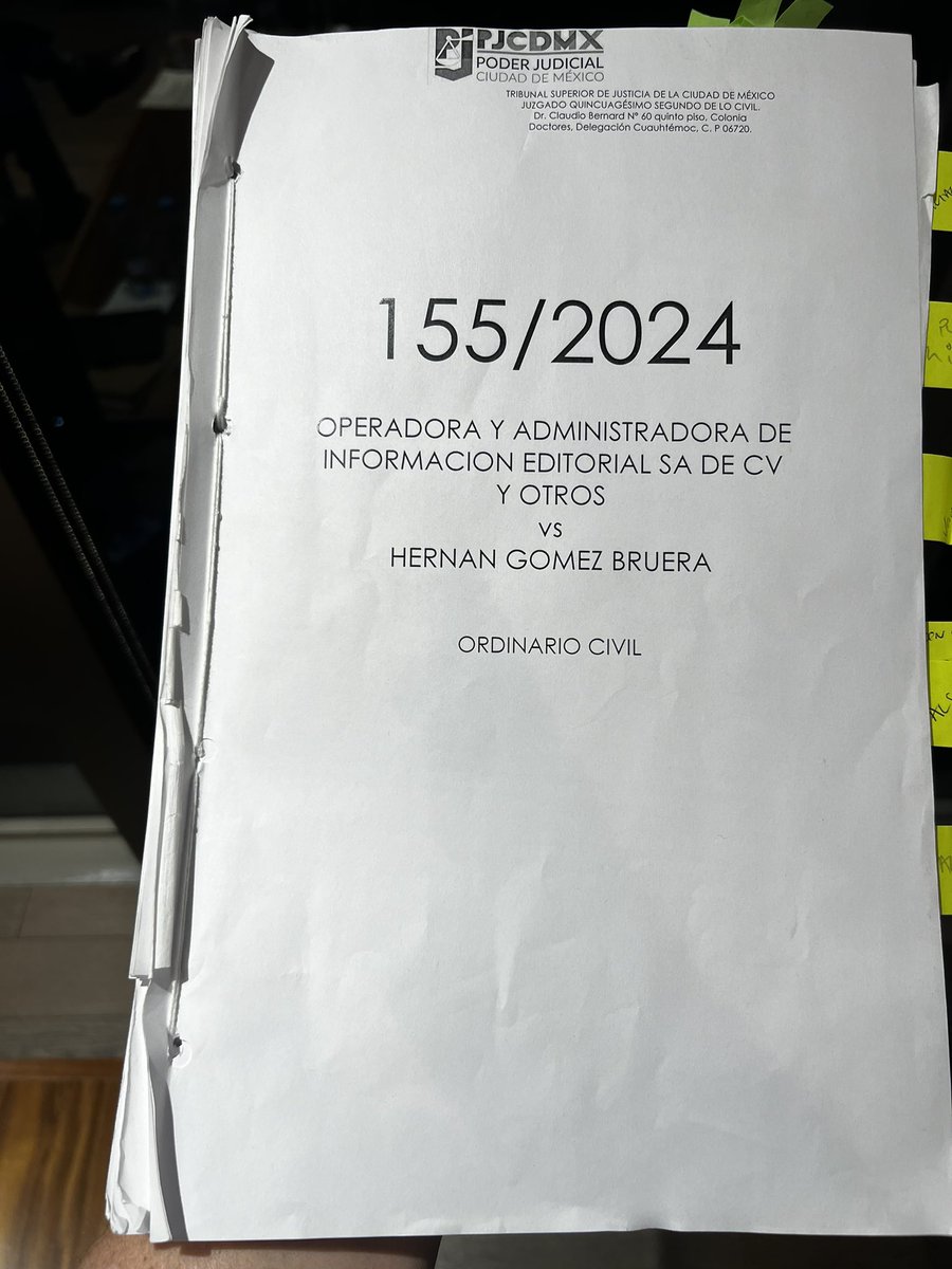 Ayer por la noche, al llegar a casa, me sorprendió encontrarme en el garage una denuncia por daño moral en mi contra. Quieren 15 millones de pesos, que no tengo. Lo más sorprendente de esta denuncia —un intento evidente por silenciarme e intimidarme como periodista— es que quien…