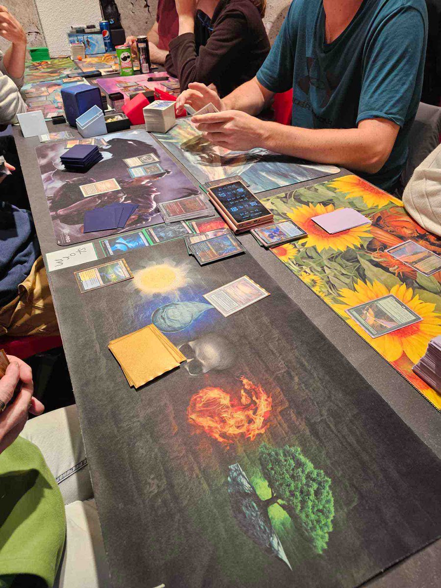 bea_dnd's tweet photo. We’ve got a full house for commander tonight! Everyone’s excited to sling some spells and play for some OTJ promo packs!!

Make sure you never miss out on our events by booking your ticket early at https://t.co/xVwX5b4kgq 

#commanderthursday #mtglife #wpnpremium #beadndgames https://t.co/kImedqdlIo