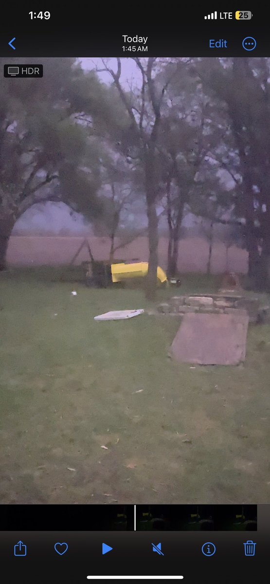kurymichelle's tweet photo. @NWSTopeka 

1M W of belvue, had some absolutely insane winds, took down many large branches, toppled our new condenser and kids playset. Power is also out. I think we may have had a brief tornado. #kswx https://t.co/QMonpW53cS