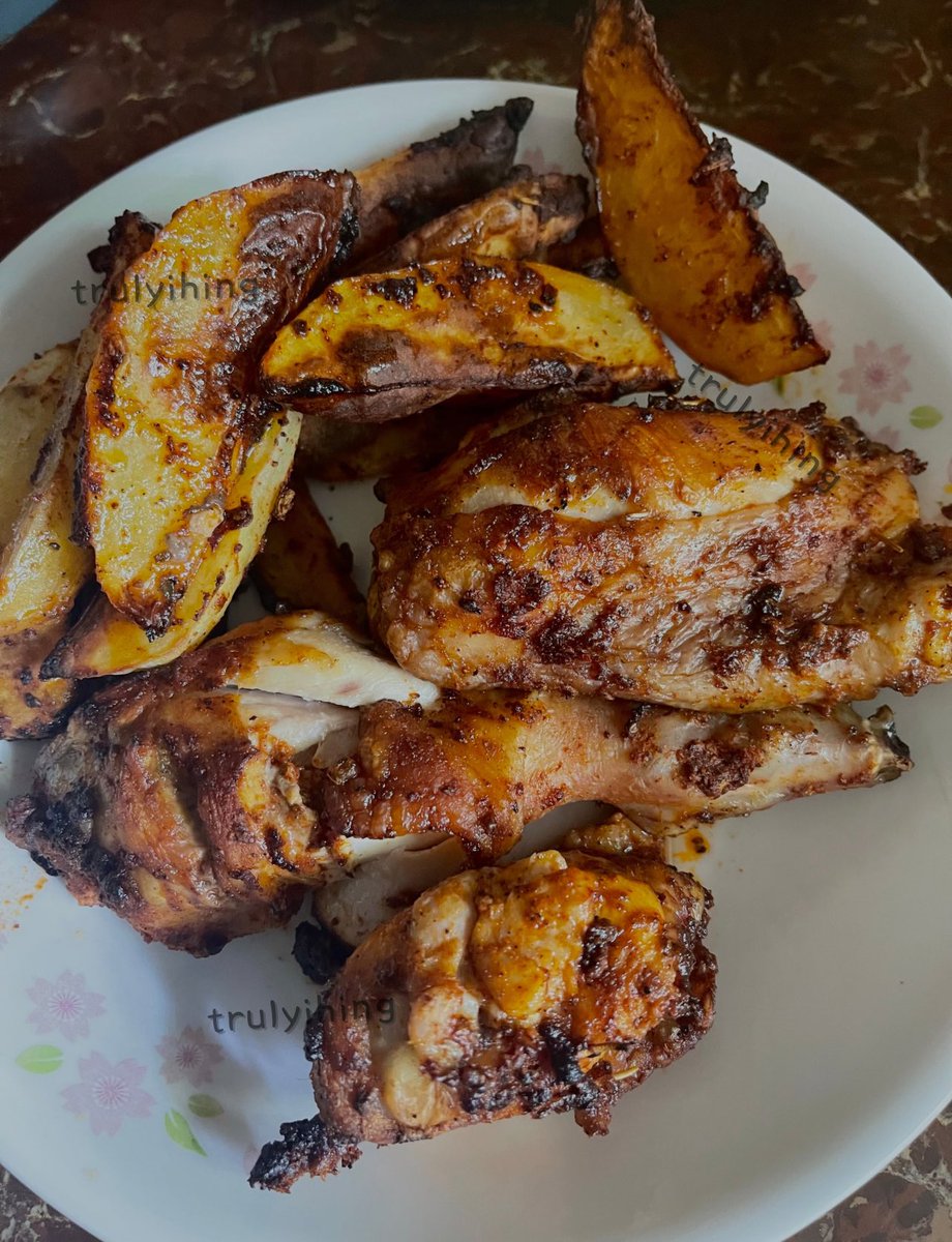 Ayam Bakar Airfryer for brunch !! 😋

Nampak sedap kan ? Sebab memang sedapppp sampai ke langitt 🤝🏻🤤

Nak resepi ke ?