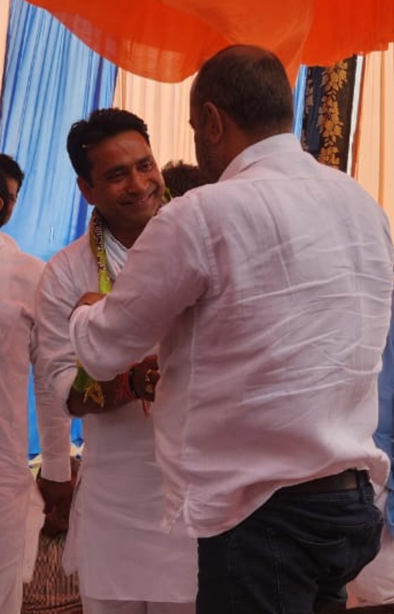 manishkuri_rlp's tweet photo. #इंडिया_शाइनिंग की तरह 400 पार भी सपना ही रहेगा, #भाजपा का #अहंकार_हारेगा.....
#इंडिया_गठबन्धन जीतेगा......
#LokSabhaElection2024 #RLTP
#Nagaur_Hanuman_Beniwal_ji
#Sikar_Amra_Ram ji
#Jhunjhunu_OLA_ji
#Churu_Rahul_Bhai
#JaipurRural_छोटे_भाई_Anil_Chopra
@manishkuri_rlp (National General secretary #RLTP)
@RLPINDIAorg