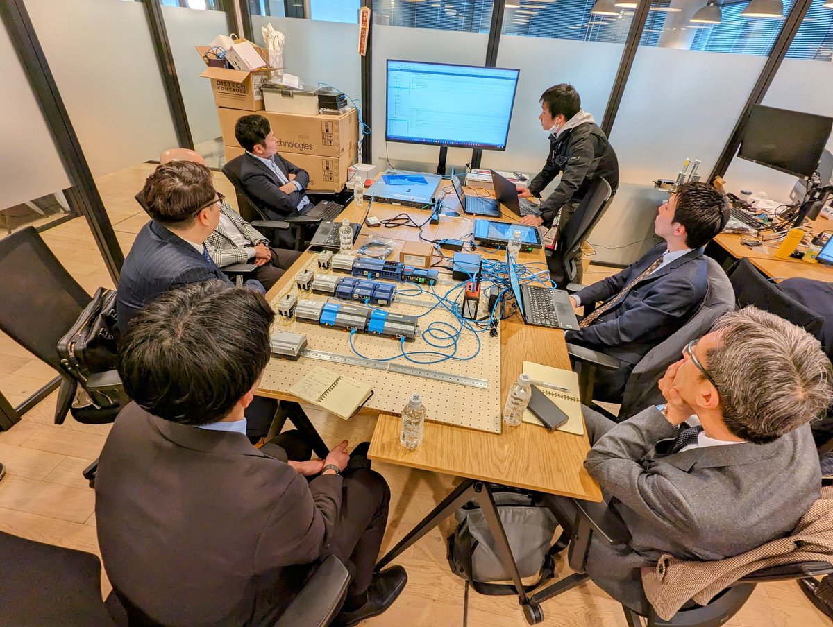 X1StudioJapan's tweet photo. #X1Studio ではパートナー企業の皆さまをお迎えして、#データーセンター ソリューションについての勉強会を開催しました。
テーマは #Niagara で #Tridium のカントリーマネージャー髙梨さまからNiagaraの概要や市場についてお話しいただきました。
https://t.co/ywKnJh8aa5
#DataCenter #HyperScaleDC https://t.co/M1gwUnT3OX