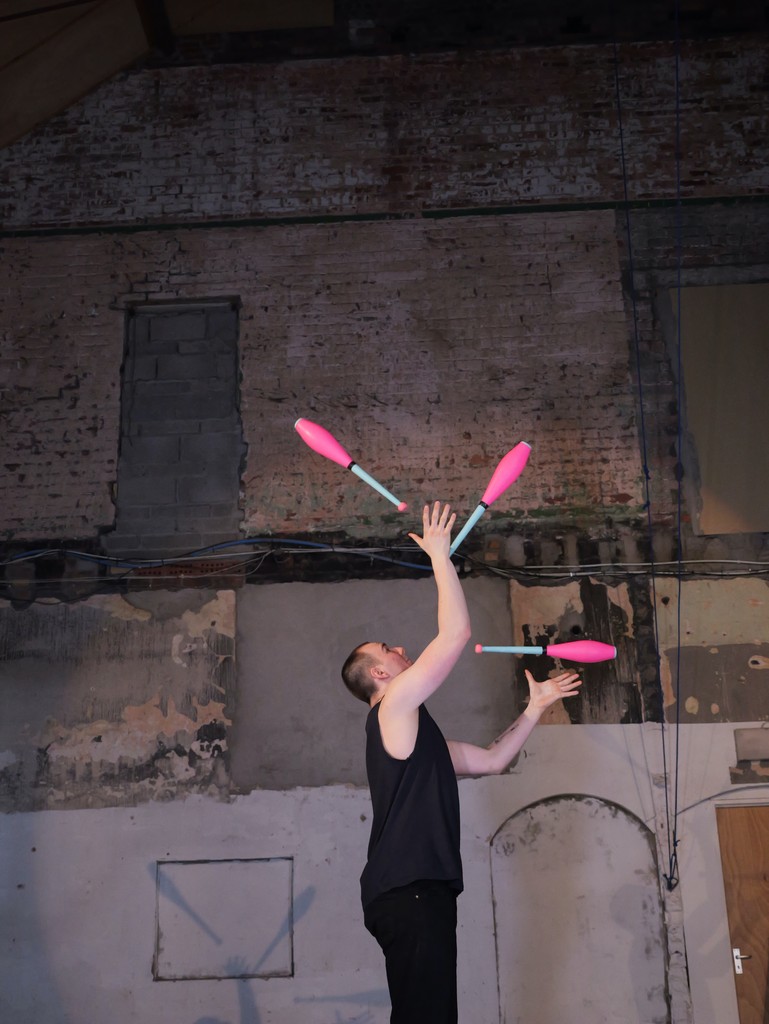 Circomedia (@circomedia) on Twitter photo Happy International Juggling Day! Tag and send us your top jugglers! Or send us your juggling photos or clips. Let’s celebrate this incredible skill together.
#jugglinglife #juggling #circusinternational Happy International Juggling Day! Tag and send us your top jugglers! Or send us your juggling photos or clips. Let’s celebrate this incredible skill together.
#jugglinglife #juggling #circusinternational