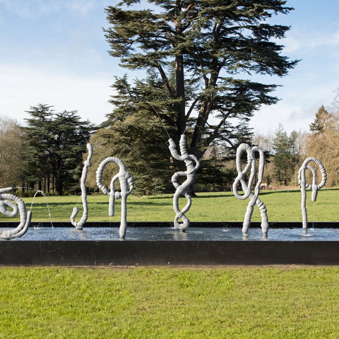 ComptonVerney's tweet photo. It's nearly Friday! Are you making plans for the weekend?⛲ End the week feeling inspired and refreshed by visiting Compton Verney.

View day ticket options: https://t.co/u2eW3U7hmP

📸Fountains, Nicolas Deshayes, © Compton Verney, photo by Jamie Woodley https://t.co/q5j04gv84k