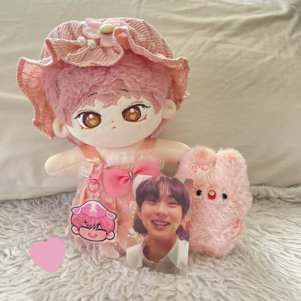 crescentgguk's tweet photo. π #crescentmails : #tysmcee @sunoofinds
thank you, bebe cee ! π«Άπ» ang cutie nung keyring so much, pati rin sunwon cake lenti aAAA >< https://t.co/pSyKaAsP7S