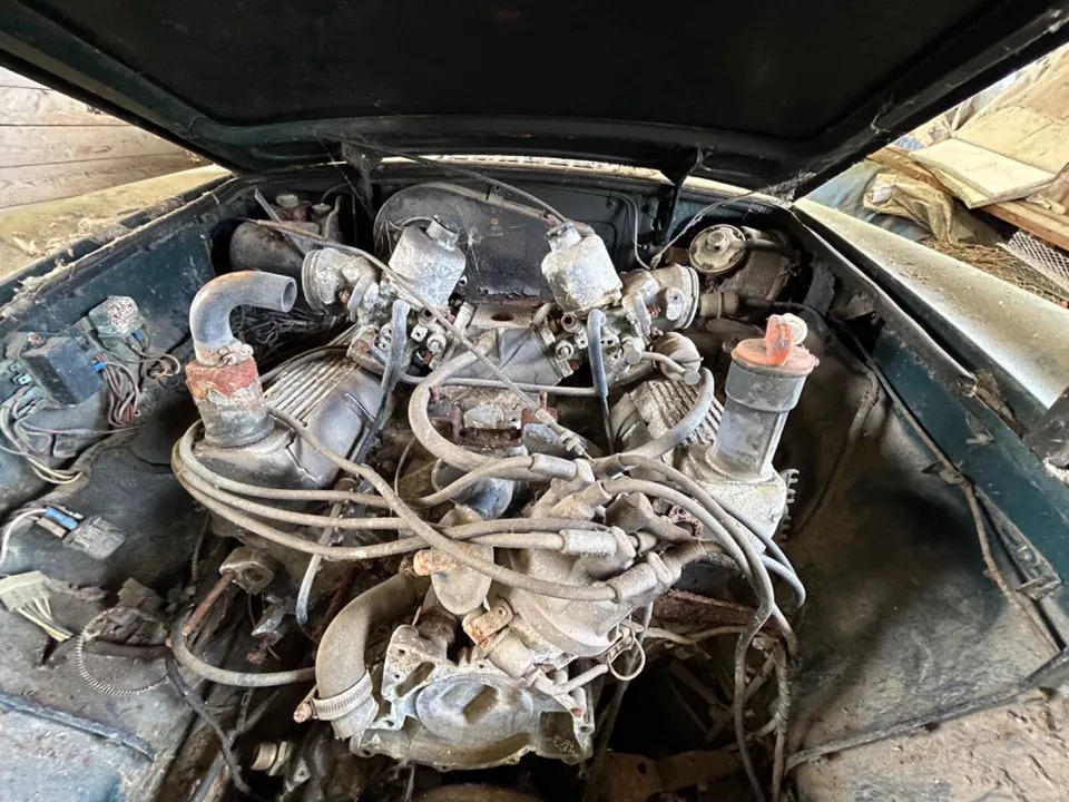 BarnFindsUK's tweet photo. Ad:  1975 MGB GT restoration project with unfinished Rover V8 conversion
On eBay here -->> https://t.co/NnPfqcs1so

 #ClassicCarRestoration #MGBGT #RoverV8 #CarProject #CarRestoration #ClassicCar #CarProjectForSale https://t.co/JM9VUNj2Ux