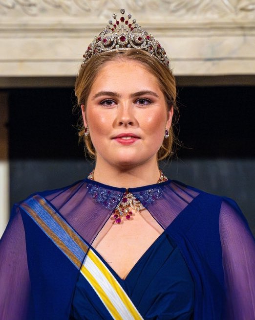 👸🏼 Queen Máxima wore the full setting of the Stuart Tiara