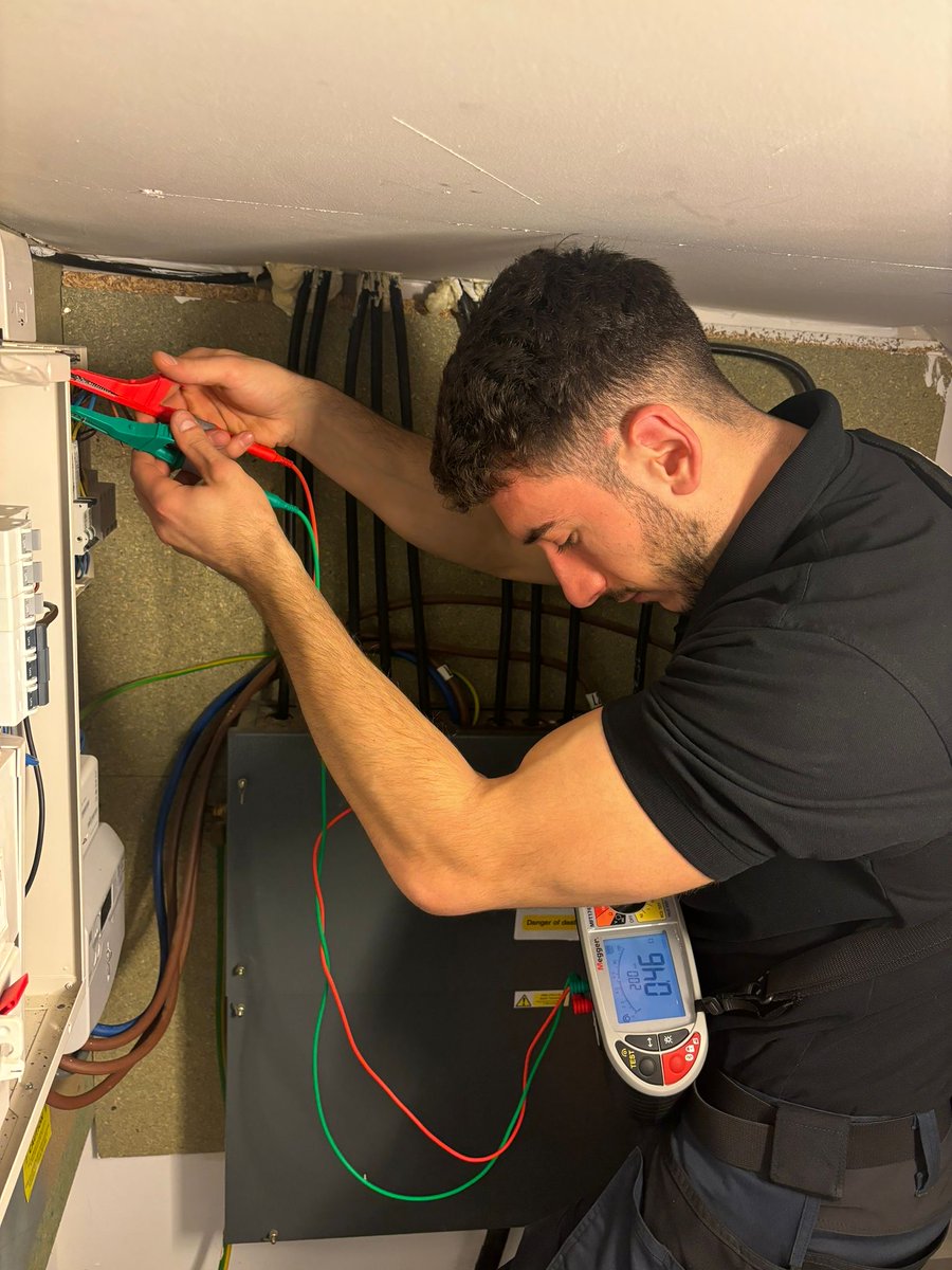 Future_Grp's tweet image. Ensuring safety, one test at a time. 🔍⚡💪🏼 #EICR #Residentialblocks