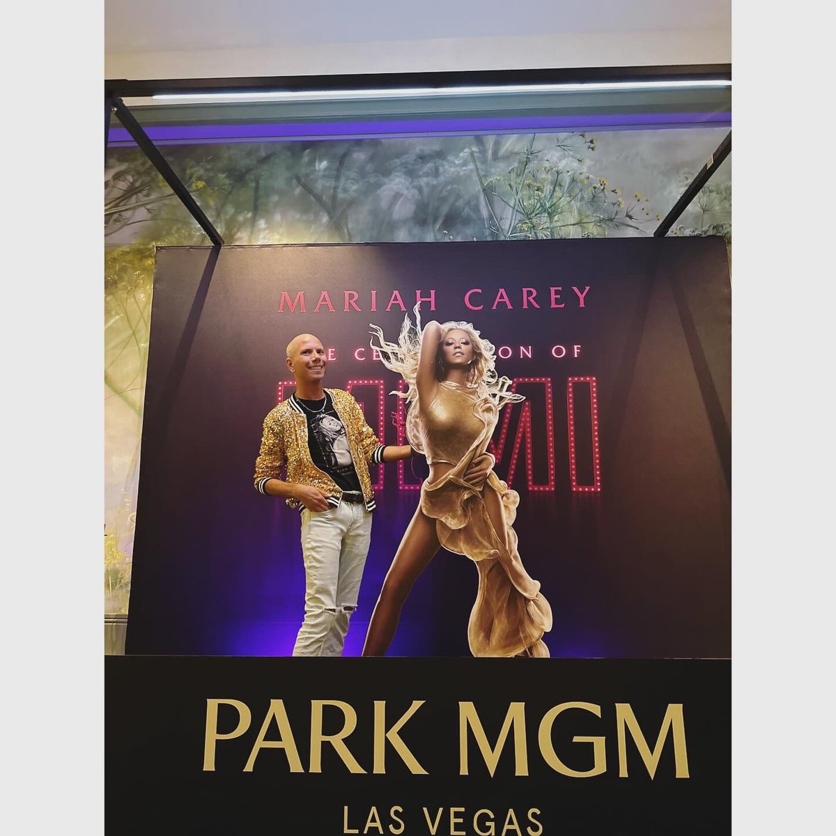 ‘Cause it’s my night 🪩🦋🕺🏼 #mariahcarey #mimi #thecelebrationofmimi #lambily #lambs #parkmgmlasvegas #moments #theemancipationofmimi @MariahCarey @parkmgm