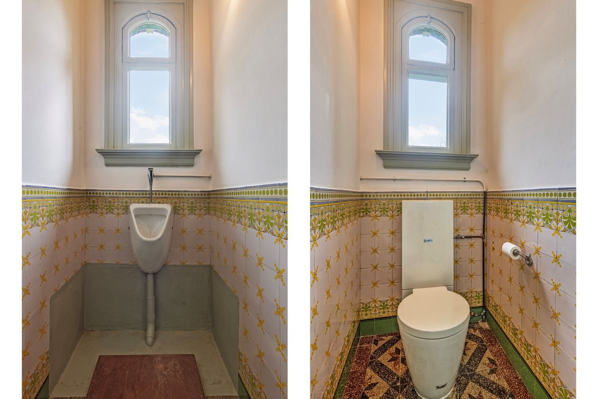 Wat te doen met een miljoen?

Verhuizen naar Usquert! 😎

#Fundafun #Funda #Usquert #Goedemorgen #Sierlijk #Nederland #wattedoenmeteenmiljoen #toilet #tegeltjes #muurschildering #VillaBiwema #ArtNouveau

Credits: @rutgrrr@mastodon.social

funda.nl/detail/koop/us…