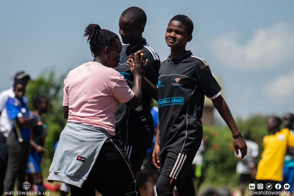 WatotoWasoka's tweet photo. #TBT #GirlsFootball #SlumsDerby2023
Coach Sharifah of JB Soccer team: the effort and the result.
#SlumsDerby loading... #SupportYourLocalTeam #FootballMadeInSlums #FootballGirls #FootballForTheGoals https://t.co/Cp7C7uZ89Z