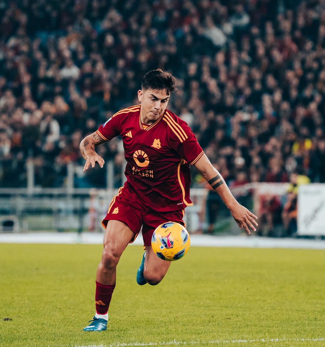 💣 #ASRoma 🔴 🇦🇷 AS Roma will listen to future offers in the summer transfer window for 30-year-old Argentine striker Paulo Dybala if contract extension talks fail. ▫️Saudi Pro League clubs are ready to pay the price set by AS Roma to sign the Argentine striker.