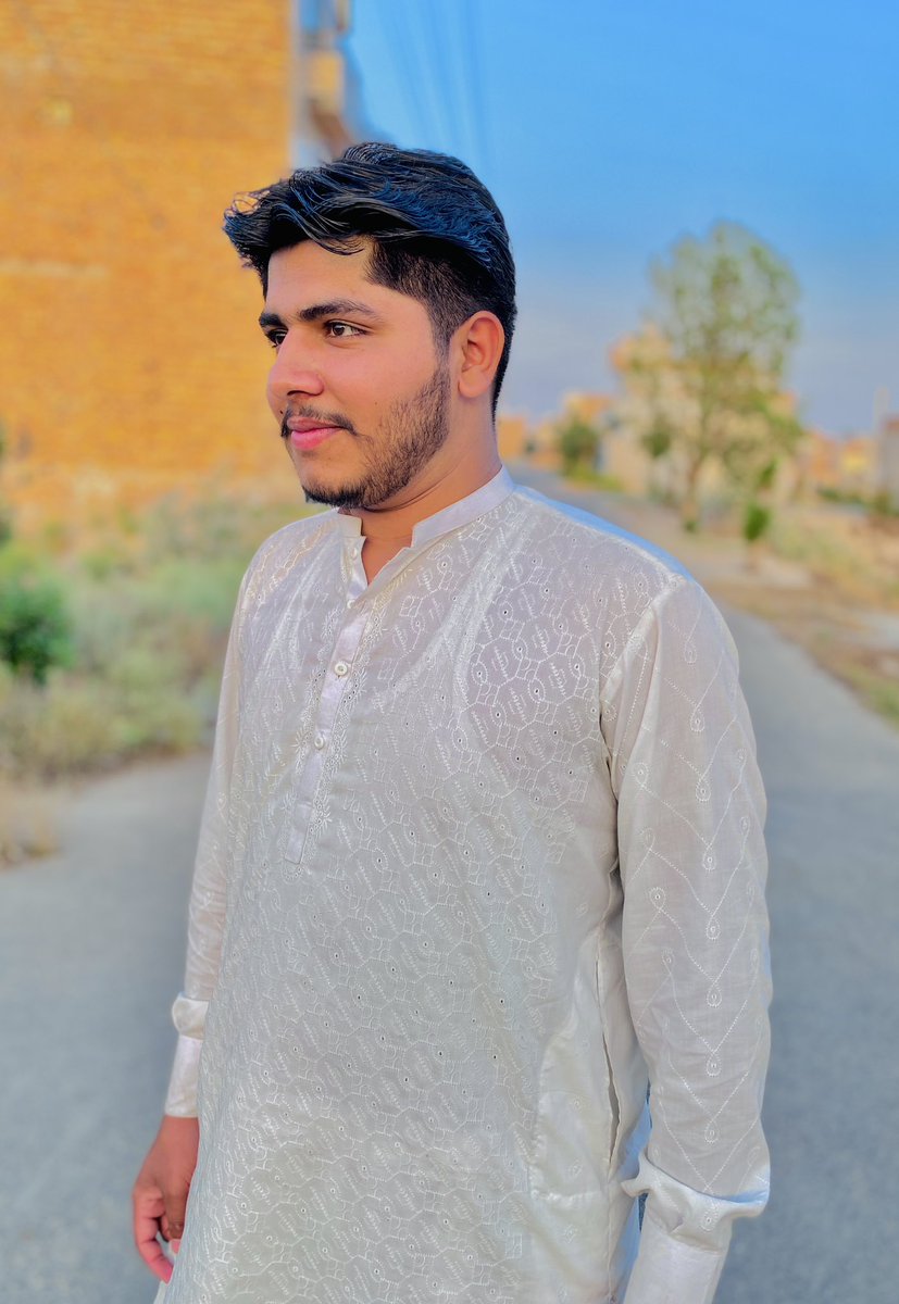 اور میں تمہاری وہ یاد ہوں
جیسے تم اکثر بھول جایا کرتے ہو🖤