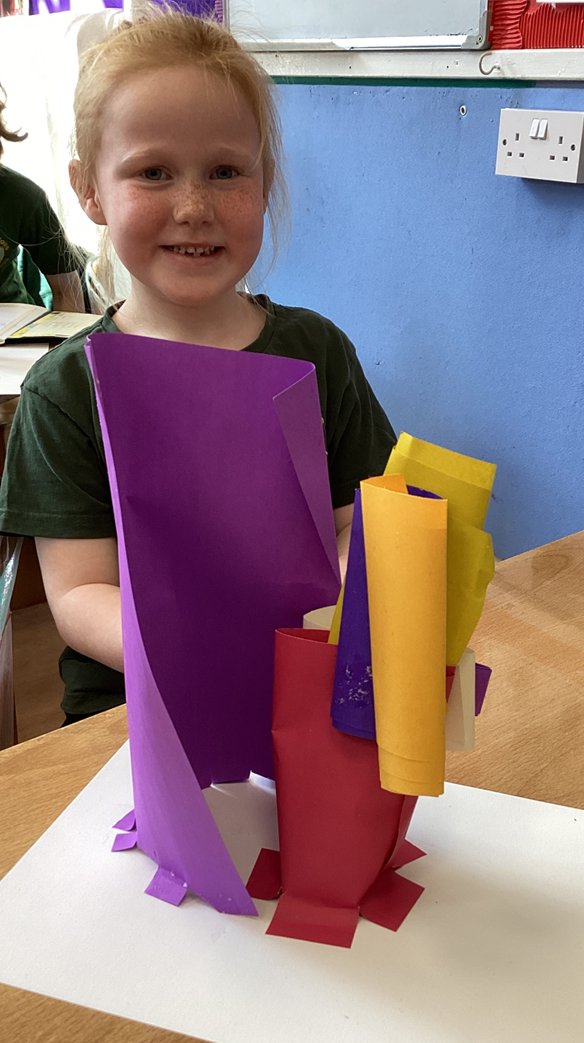 primary_meadows's tweet photo. Kingfisher Class were thinking like artists to make paper sculptures with different colours, sizes, compositions and details. https://t.co/SESgu3NZw0