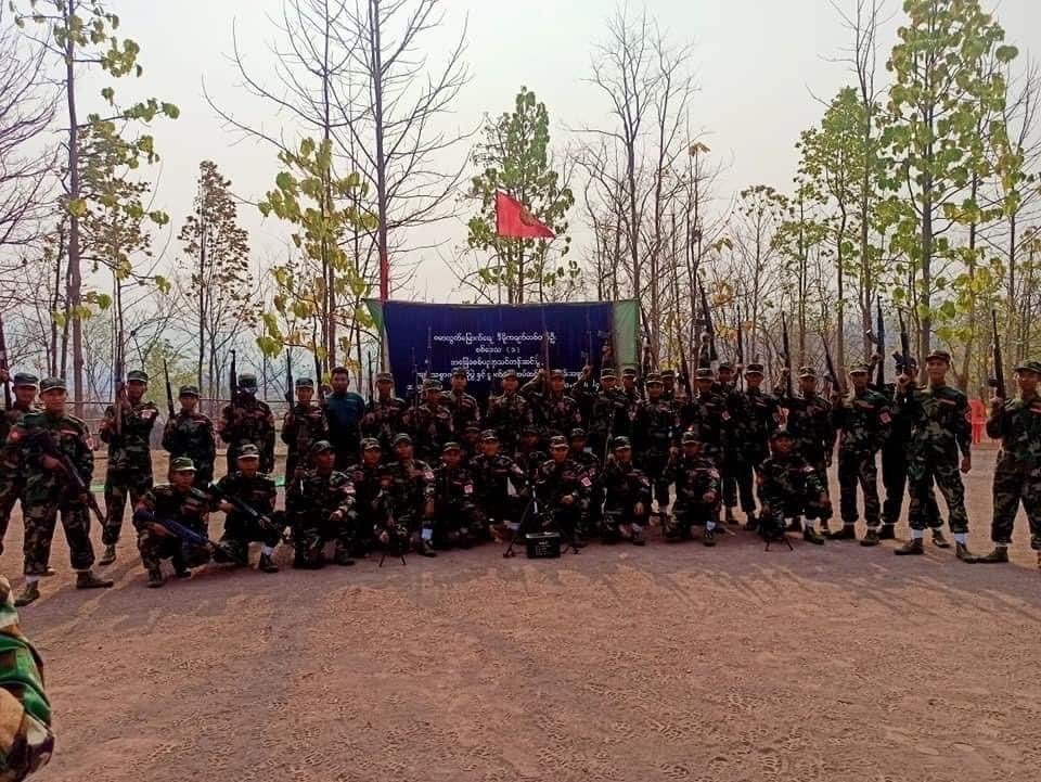 MizzimaNews's tweet photo. စစ်မှုထမ်းဥပဒေကြောင့် ရောက်ရှိလာသည့်လူငယ်များပါဝင်သော BLDF ၏ အခြေခံစစ်သင်တန်းဆင်းပွဲ ကျင်းပ
#BLDF
#စစ်မှုထမ်းဥပဒေ
#အခြေခံစစ်သင်တန်းဆင်းပွဲ
website link >>> https://t.co/pOk9TsKG64 https://t.co/FRQhtOBxyB